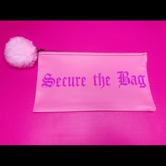 Custom bank bag - Picture 1 of 3